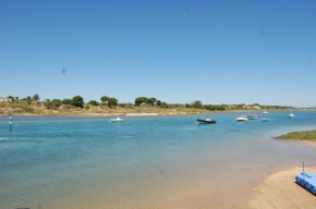 Wifi, terrace, Bbq, air con 8min walk from the Marginal of Cabanas